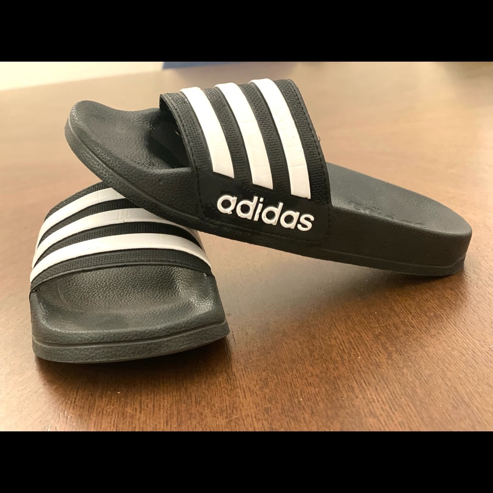 Kids size 1 Adidas slides